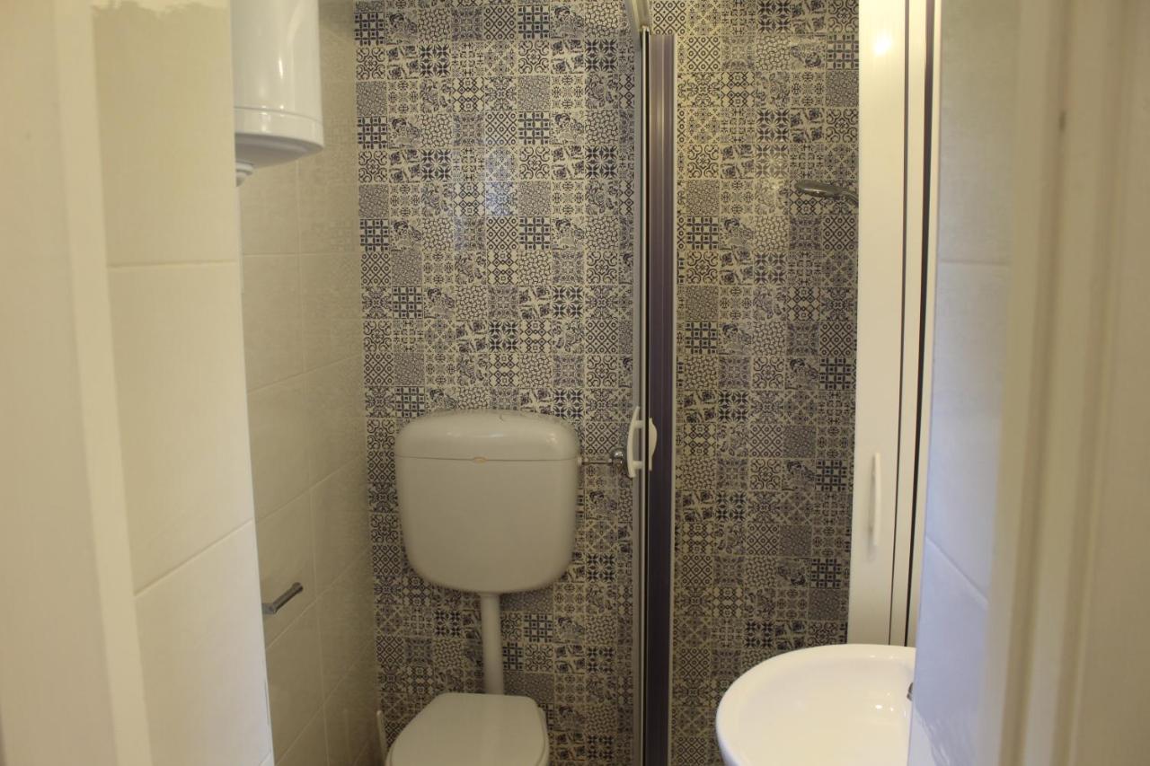 Family Room Private Bathroom