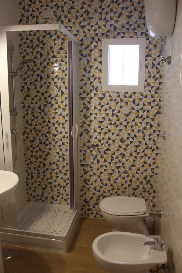 Family Room Private Bathroom